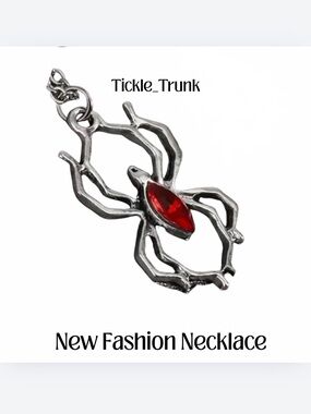 ⭐️ Spider Pendant Necklace with Red Stone
